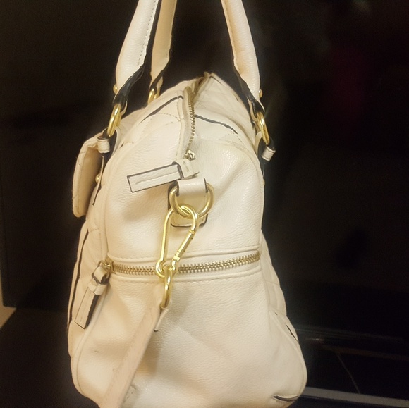 Purse - Picture 2 of 3